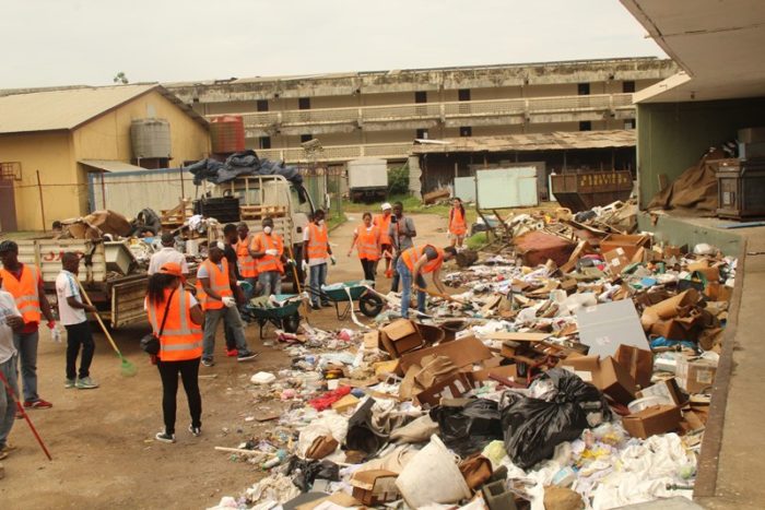 JFK Hospital clean-up campaign volunteers